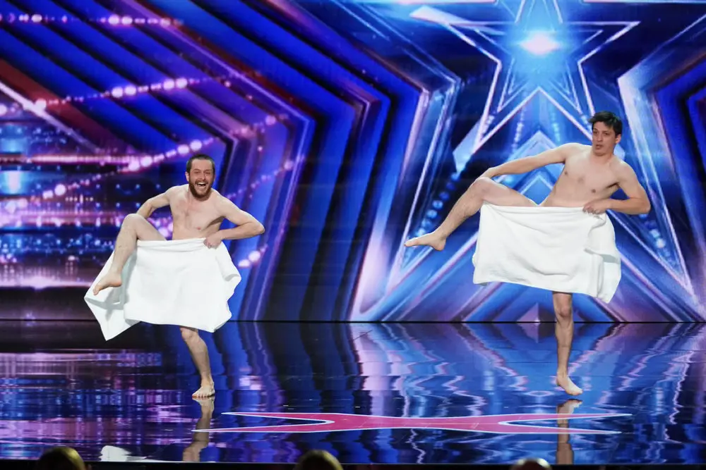 America S Got Talent 2021 Naked Towel Dancers Entertain Judges Video