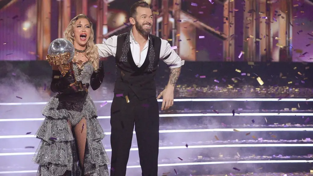 Kaitlyn Bristowe, Artem Chigvintsev Win DWTS 2020 (GMA Dance Party!)