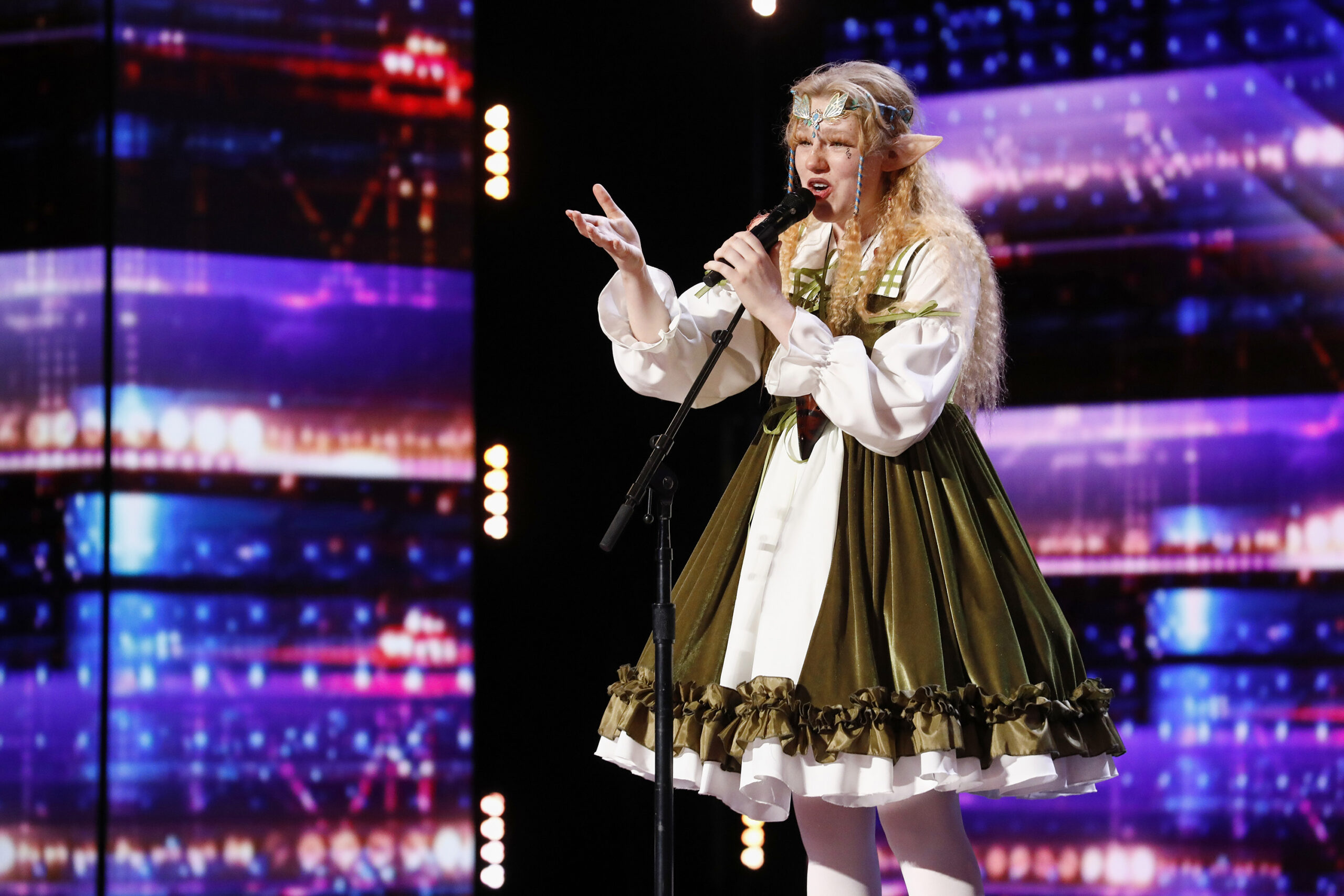 America's Got Talent: 'Music Fairy' Freckled Zelda Delights Judges