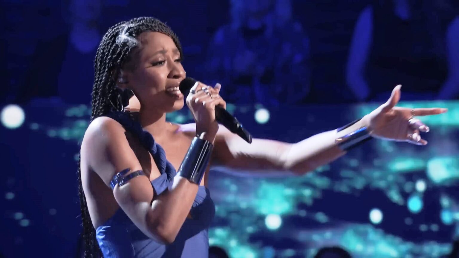 The Voice 24 Playoffs: Kara Tenae Wows with Exquisite 