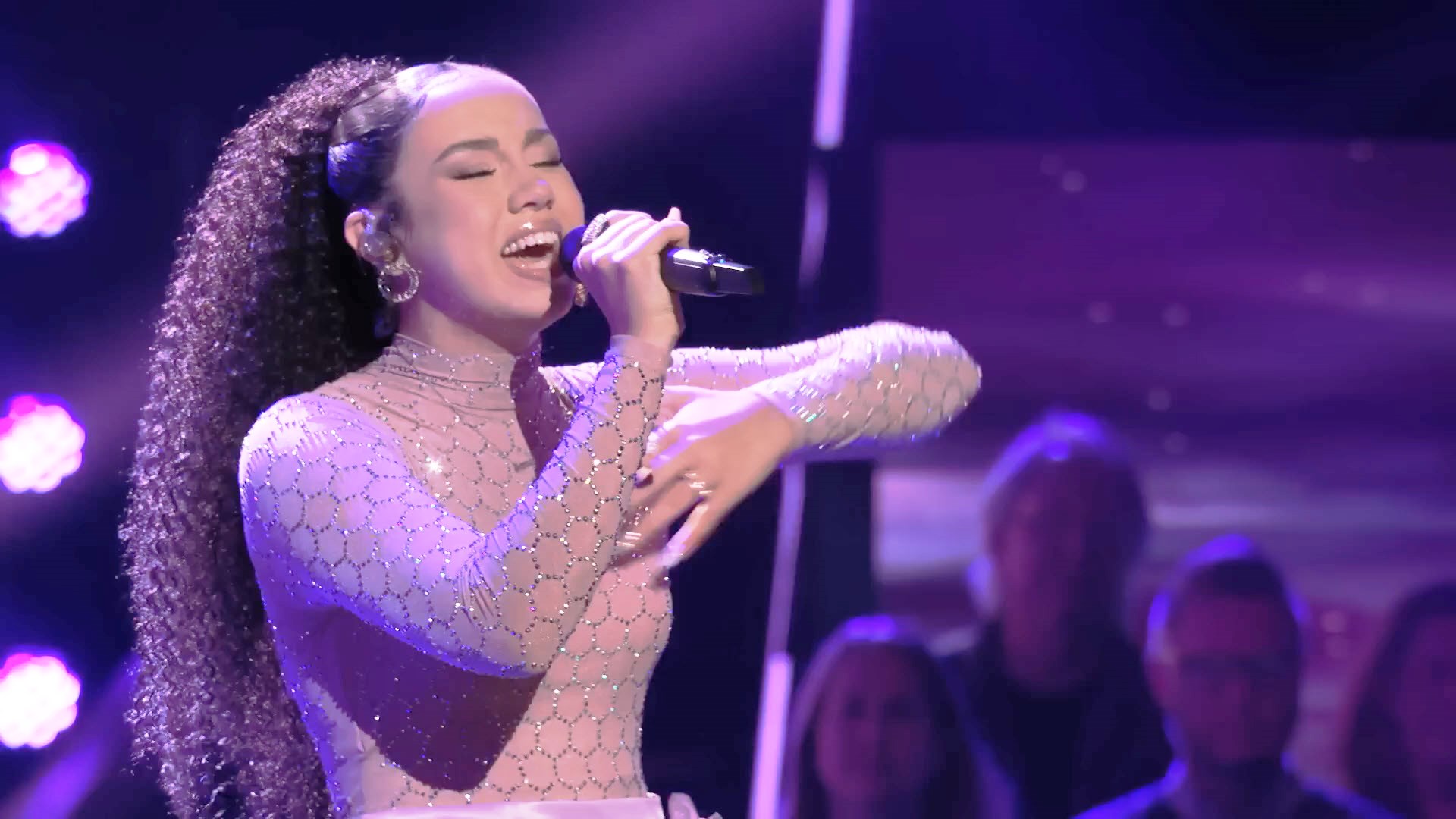 The Voice 25: Serenity Arce Sings a Mesmerizing Selena Gomez Cover