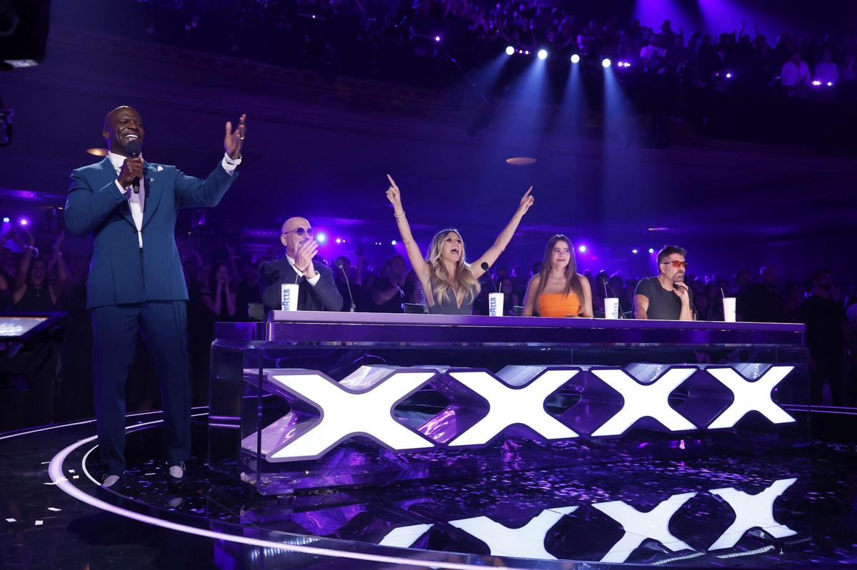 Terry Crews, Howie Mandel, Heidi Klum, Sofia Vergara, Simon Cowell - America's Got Talent 2024